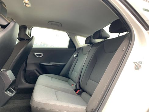 Used 2025 Kia K4 FWD image 24