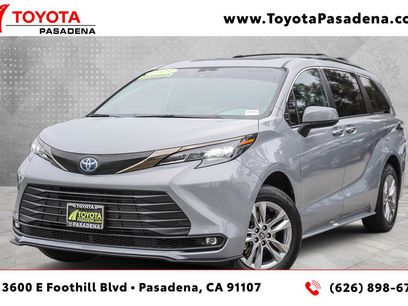 Used 2023 Toyota Sienna XLE Woodland Edition