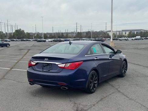 Used 2011 Hyundai Sonata SE w/ Navigation & Sunroof Pkg 4 FWD image 7