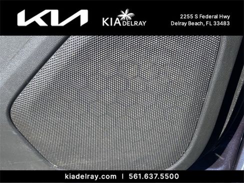 Used 2019 GMC Acadia SLE image 16