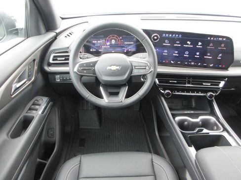 New 2026 Chevrolet Traverse LT w/ Sun and Wheel Package image 14