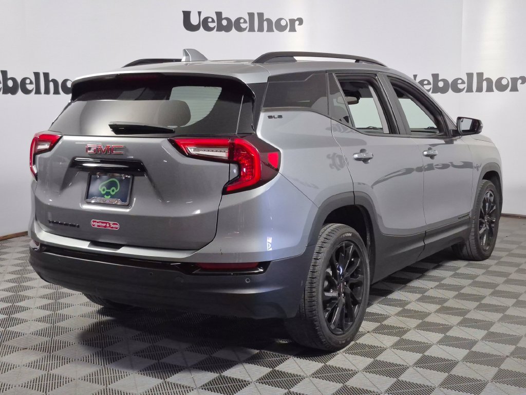 Used 2023 GMC Terrain SLE w/ Elevation Edition FWD image 8