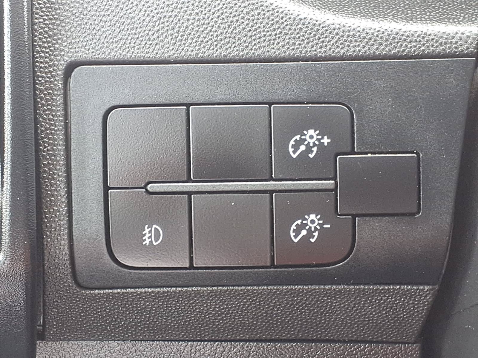 Used 2025 RAM ProMaster 2500 w/ Convenience Group FWD image 9