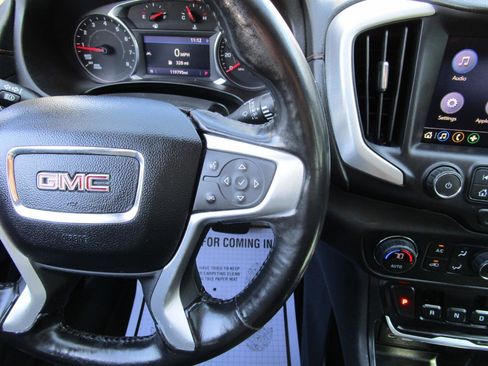 Used 2020 GMC Terrain SLT image 13