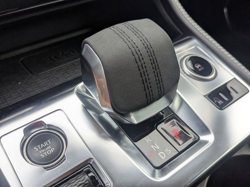 Used 2024 Jaguar F-PACE R-Dynamic S image 13