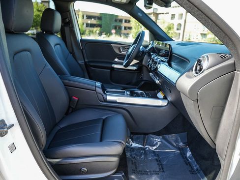 Certified 2026 Mercedes-Benz GLB 250 4MATIC image 16