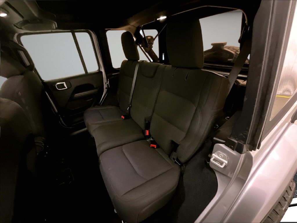 Used 2019 Jeep Wrangler Unlimited Sahara AWD/4WD image 22
