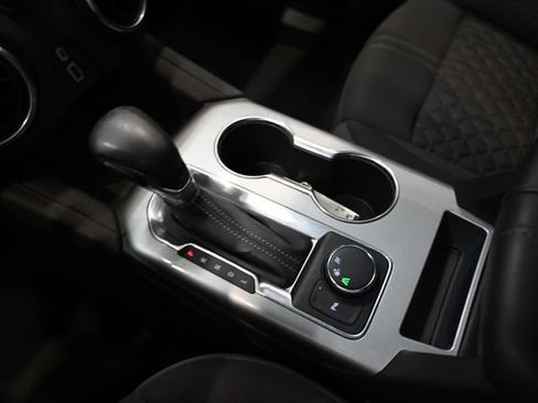 Used 2020 Chevrolet Blazer LT FWD image 18