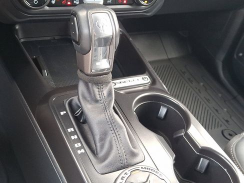 Used 2025 Ford Bronco Outer Banks AWD/4WD image 14