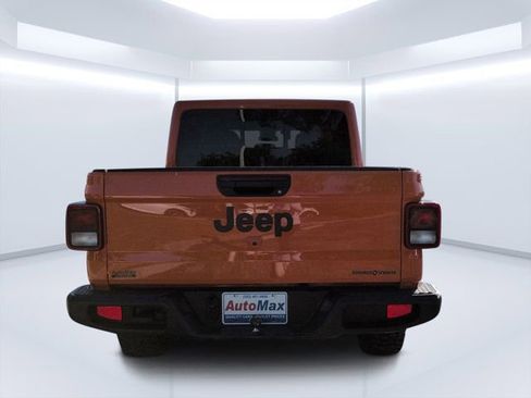 Used 2025 Jeep Gladiator Sport AWD/4WD image 4