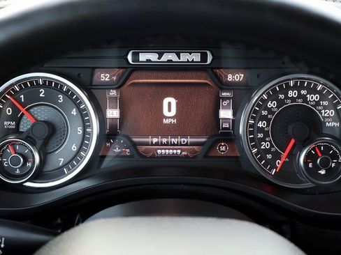 Used 2024 RAM 1500 Laramie image 36