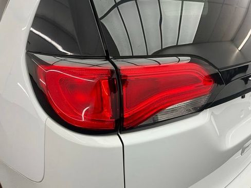 Used 2024 Chrysler Voyager LX FWD image 29