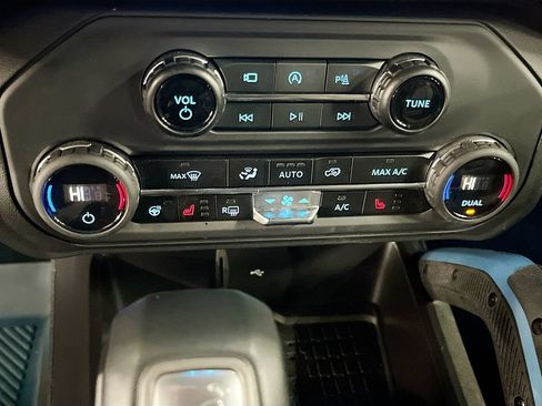 Used 2024 Ford Bronco Wildtrak AWD/4WD image 20