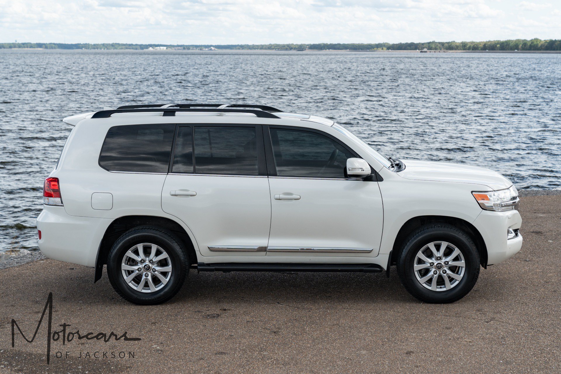 Used 2017 Toyota Land Cruiser AWD/4WD image 33