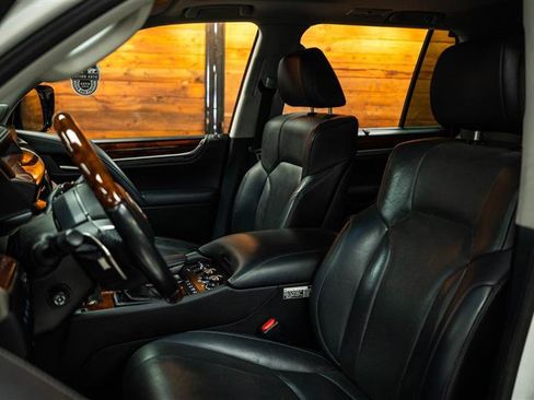 Used 2016 Lexus LX 570 4WD image 11