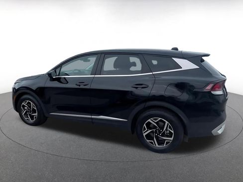 Used 2025 Kia Sportage LX FWD image 9