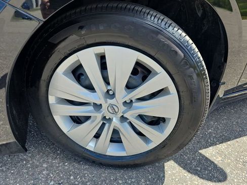 Certified 2025 Nissan Sentra S FWD image 10