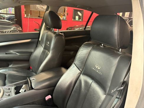 Used 2011 INFINITI G37 x Sedan w/ Premium Pkg AWD/4WD image 10
