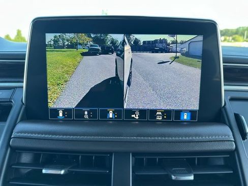 Used 2021 Chevrolet Tahoe LT w/ LT Signature Package AWD/4WD image 22