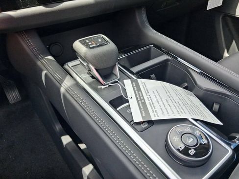 New 2026 Nissan Pathfinder Platinum AWD/4WD image 7