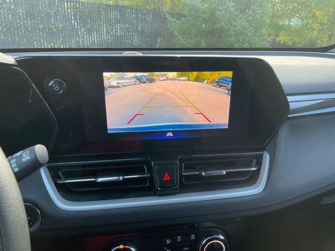 Used 2025 Chevrolet TrailBlazer LT image 17