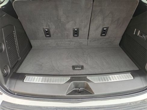 Certified 2024 Chevrolet Tahoe Z71 w/ Luxury Package image 27