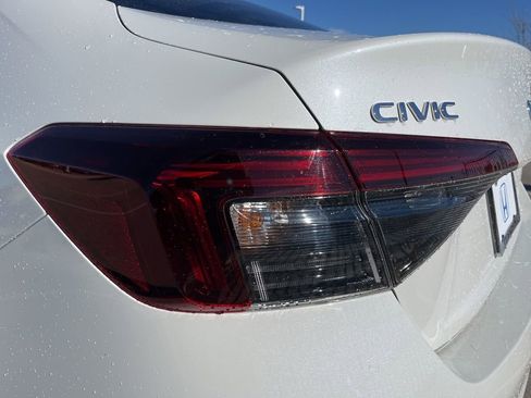 Used 2025 Honda Civic Sport image 7