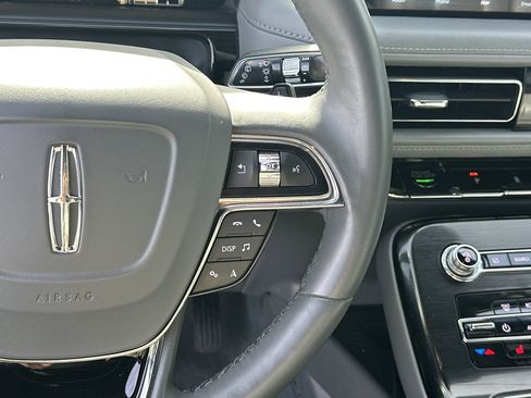 Used 2021 Lincoln Nautilus Reserve w/ Monochromatic Package image 27