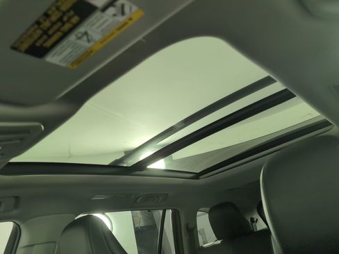 Used 2021 Toyota Highlander Platinum image 11