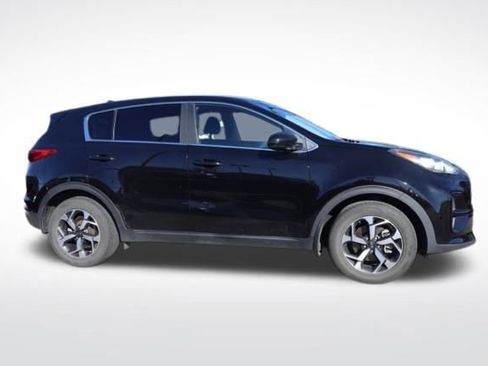 Used 2022 Kia Sportage LX image 11