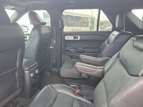 Used 2021 Ford Explorer ST w/ Equipment Group 401A AWD/4WD image 13