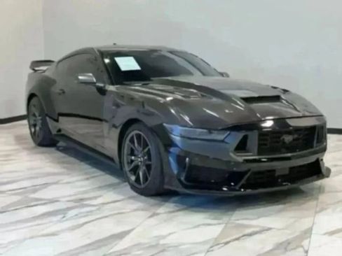 Used 2025 Ford Mustang Dark Horse image 4