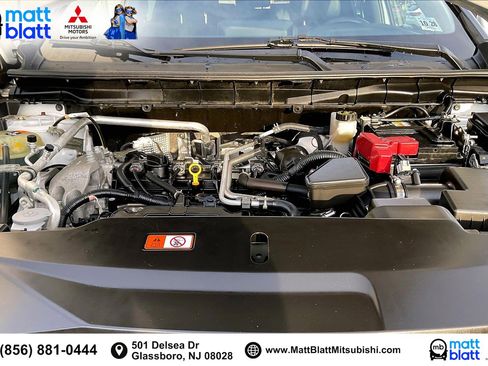 Used 2023 Mitsubishi Outlander SE image 11