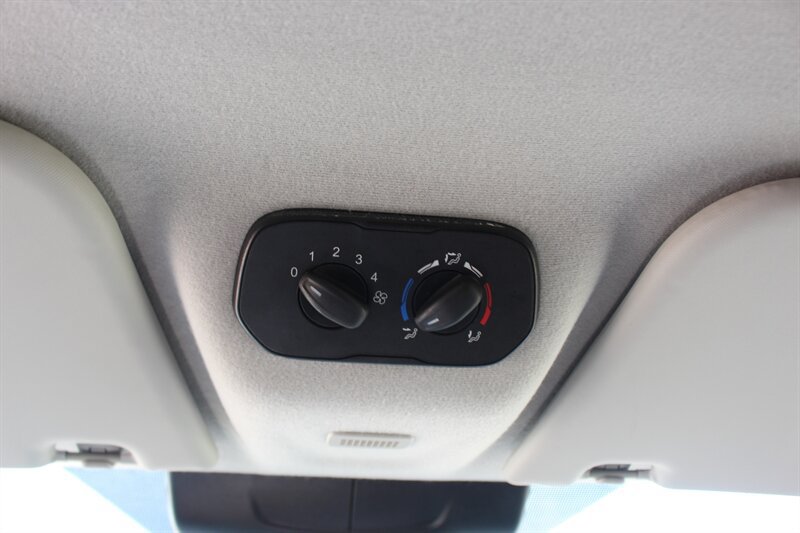 Used 2018 Ford Transit 350 XL RWD image 35