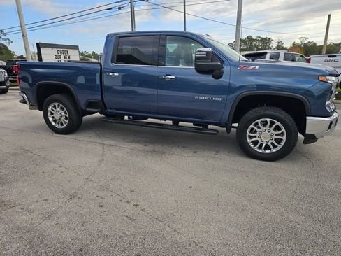 Used 2024 Chevrolet Silverado 2500 LTZ w/ LTZ Convenience Package AWD/4WD image 6
