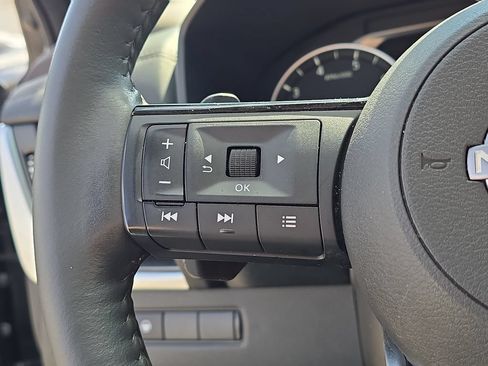 Used 2023 Nissan Rogue SV w/ SV Premium B Package AWD/4WD image 11
