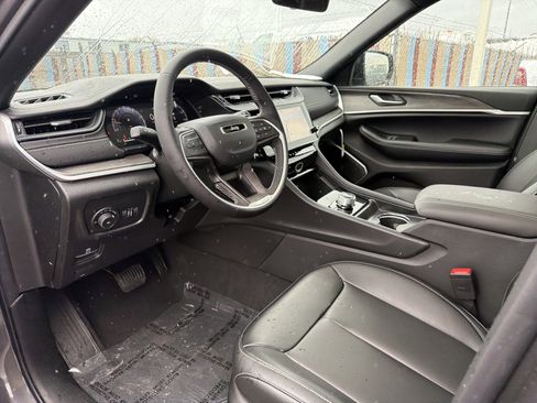 New 2026 Jeep Grand Cherokee L Limited AWD/4WD image 9