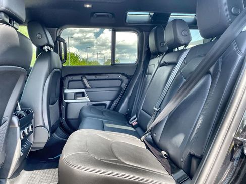 Certified 2024 Land Rover Defender 110 SE image 15