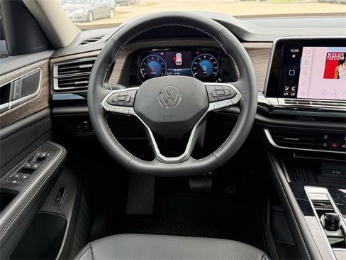 Certified 2025 Volkswagen Atlas SEL image 20
