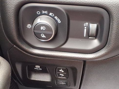 Used 2025 RAM 1500 Big Horn AWD/4WD image 18