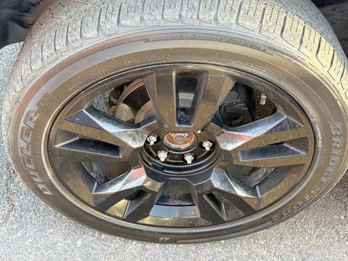 Used 2020 Chevrolet Suburban Premier image 5