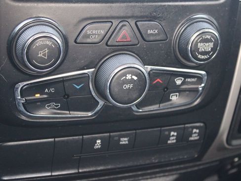 Used 2018 RAM 1500 Big Horn image 36