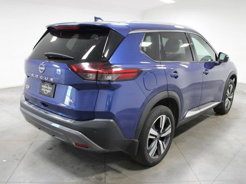Used 2023 Nissan Rogue SL FWD image 9