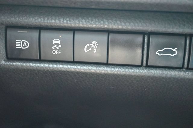 Used 2025 Toyota Camry SE w/ Convenience Package FWD image 23