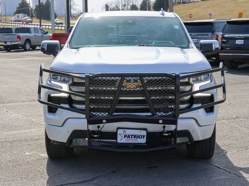 Used 2023 Chevrolet Silverado 1500 High Country w/ Technology Package image 2