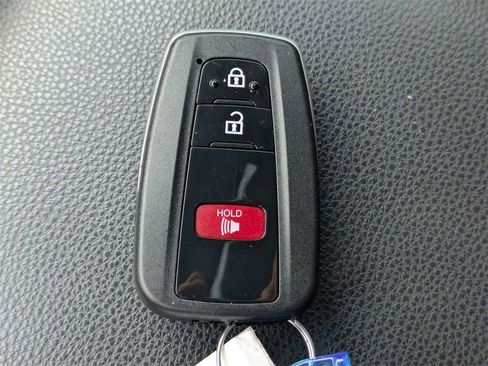 Used 2019 Toyota RAV4 XLE w/ Convenience Package image 31