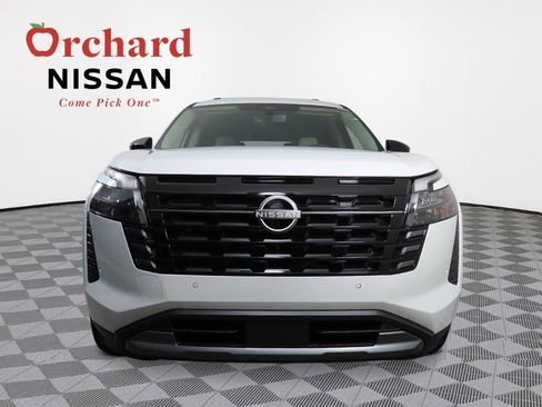 New 2026 Nissan Pathfinder SL image 8