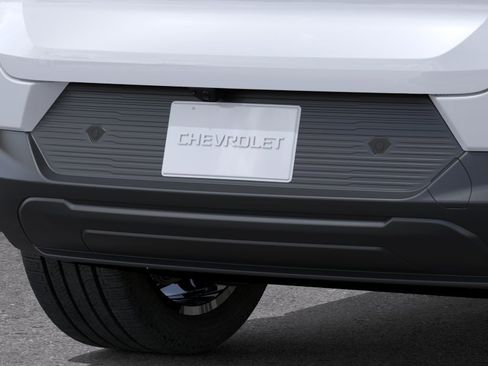 New 2026 Chevrolet Equinox EV LT w/ LPO, Blackout Package FWD image 15