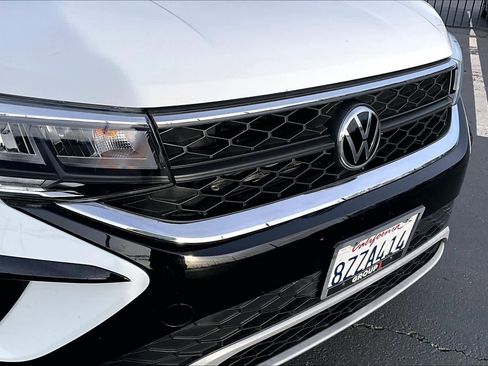 Used 2022 Volkswagen Taos S image 28