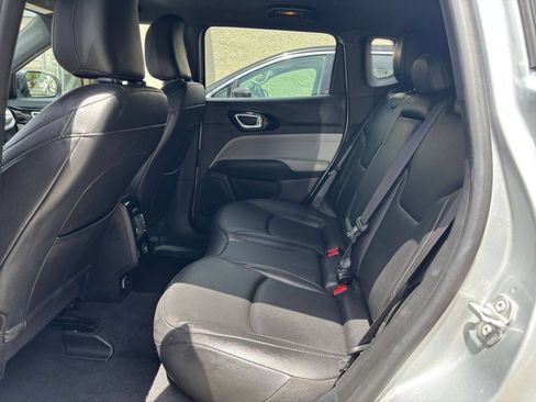 Used 2025 Jeep Compass Limited AWD/4WD image 27